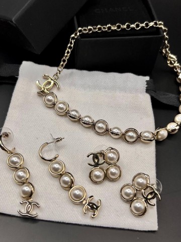 Серьги CHANEL 2х2 см