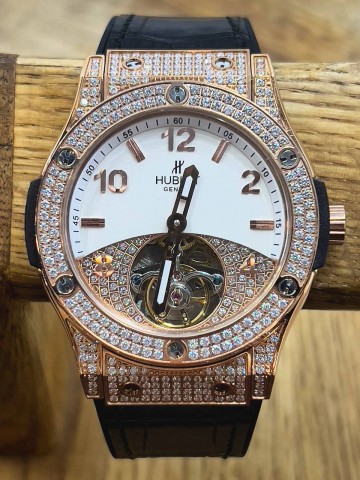 Часы Hublot
