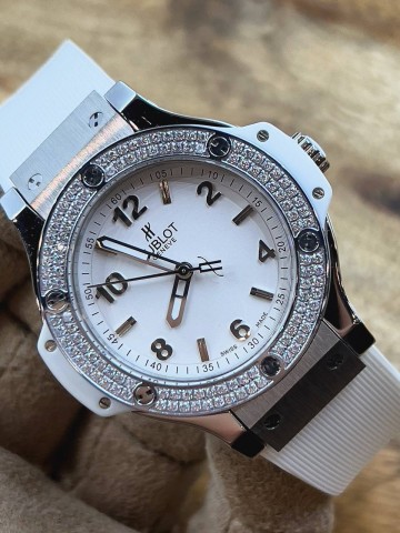 Часы Hublot