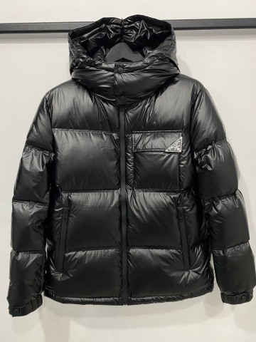 Пуховик Prada