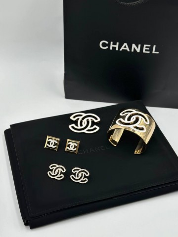 Брошь CHANEL