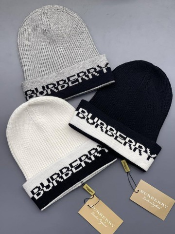 Шапка Burberry