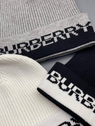 Шапка Burberry