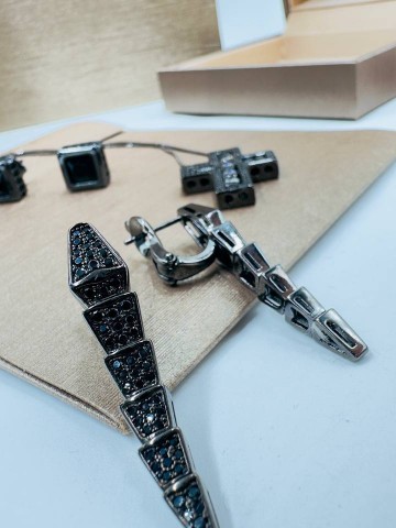 Серьги Bvlgari