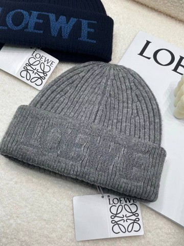 Шапка Loewe