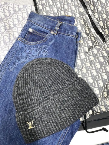 Шапка Louis Vuitton