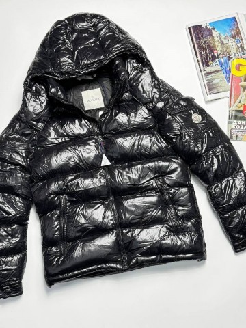 Пуховик Moncler