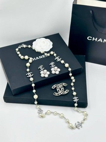 Колье CHANEL