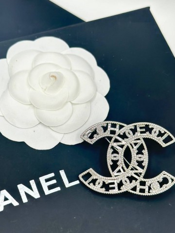 Брошь CHANEL