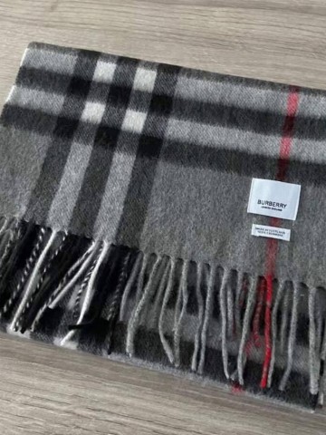 Шарф Burberry