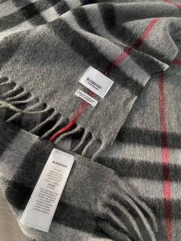 Шарф Burberry