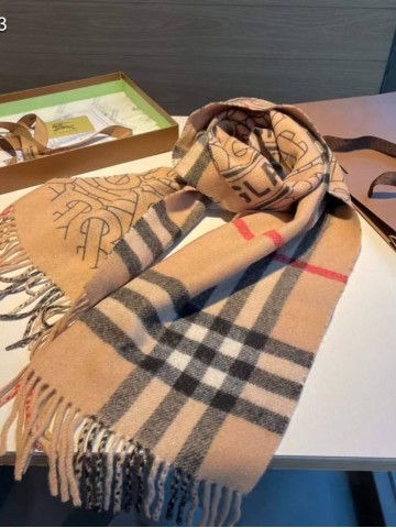 Шарф Burberry