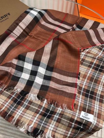 Шарф Burberry