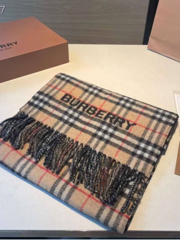 Шарф Burberry