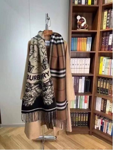 Шарф Burberry