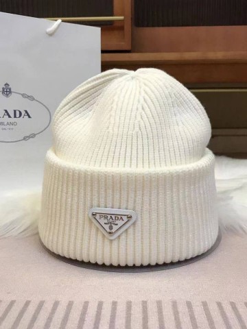 Шапка Prada