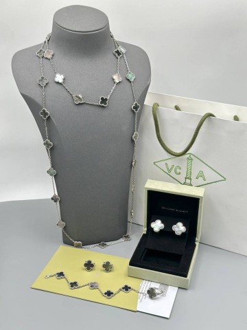 Серьги Van Cleef & Arpels 2 см
