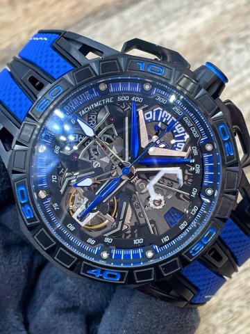 Часы Roger Dubuis