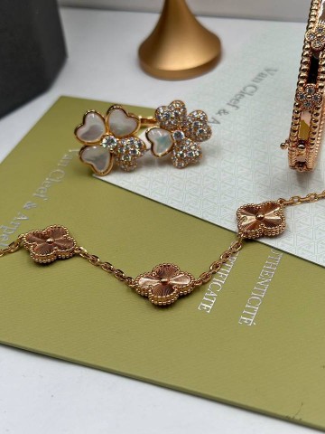 Кольцо Van Cleef & Arpels