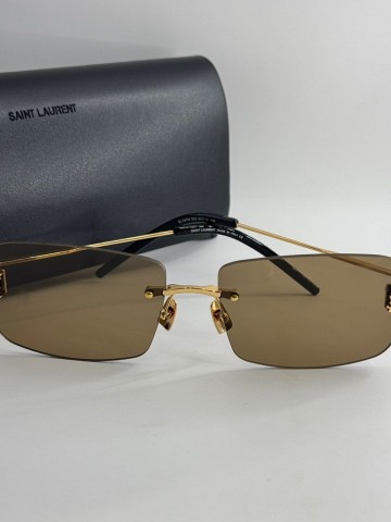 Солнцезащитные очки Yves Saint Laurent