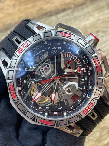 Часы Roger Dubuis