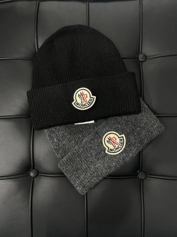 Шапка Moncler