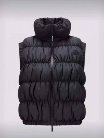 Жилет Moncler