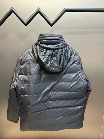 Двухсторонний пуховик Fendi