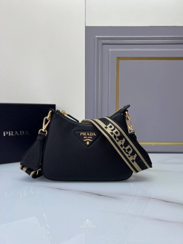 Сумка Prada