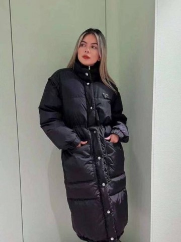 Пуховик Prada