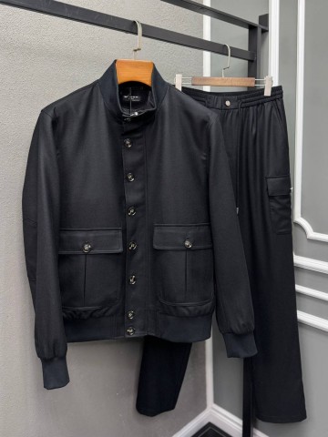 Прогулочный костюм Kiton