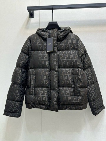 Пуховик Fendi