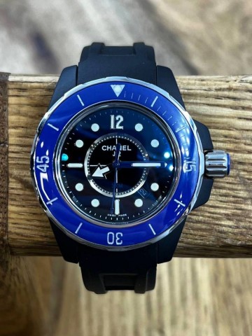 Часы CHANEL