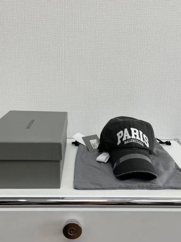 Кепка Balenciaga