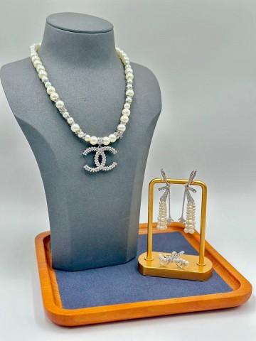 Серьги CHANEL