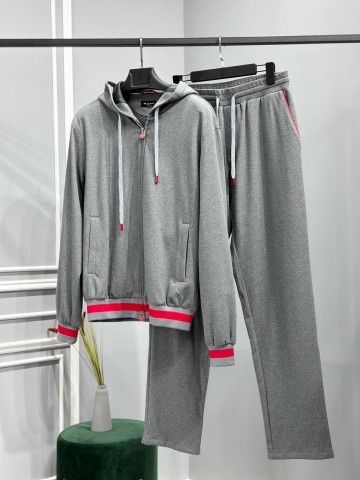 Костюм Kiton