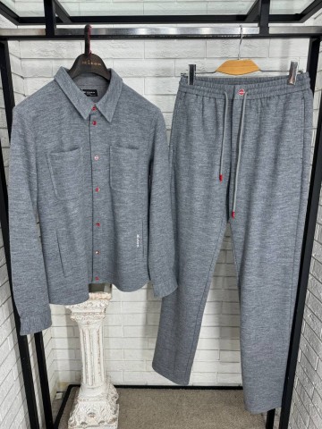 Прогулочный костюм Kiton