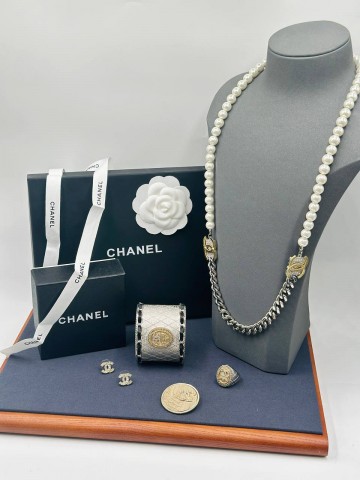 Бусы CHANEL