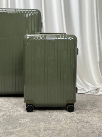 Чемодан Rimowa M
