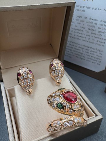 Серьги Bvlgari