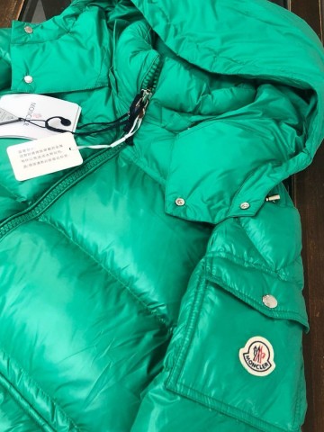 Пуховик Moncler