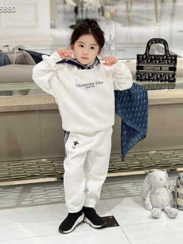 Костюм Dior