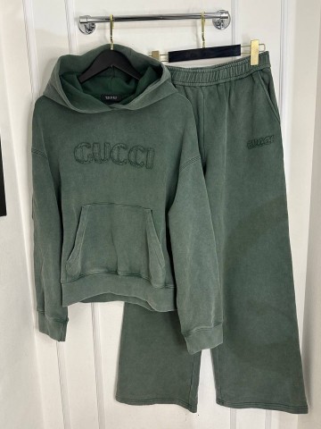 Костюм Gucci