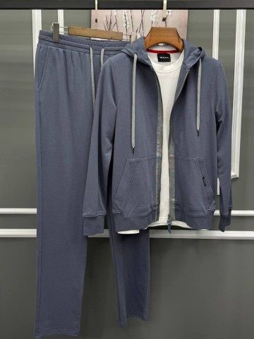 Костюм Kiton