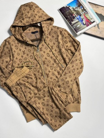 Спортивный костюм Louis Vuitton