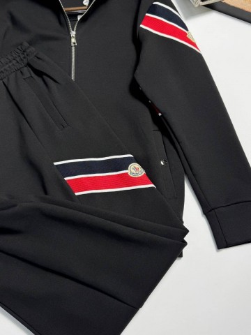 Спортивный костюм Moncler