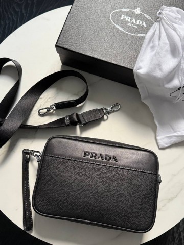 Сумка-мессенджер Prada