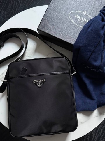 Сумка-мессенджер Prada