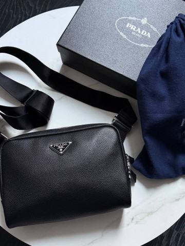Сумка-мессенджер Prada