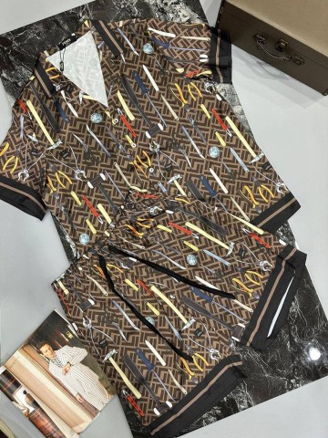 Прогулочный костюм Gucci